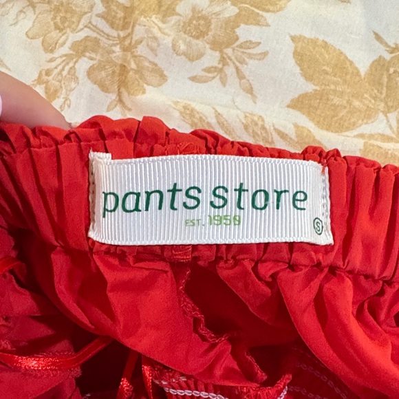 Vibrant Red Ruffled Crop Top - Picture 2 of 3